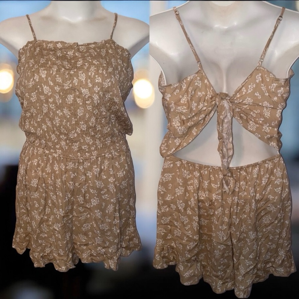 ⬇️Relaxx By Exist tan floral tie back romper